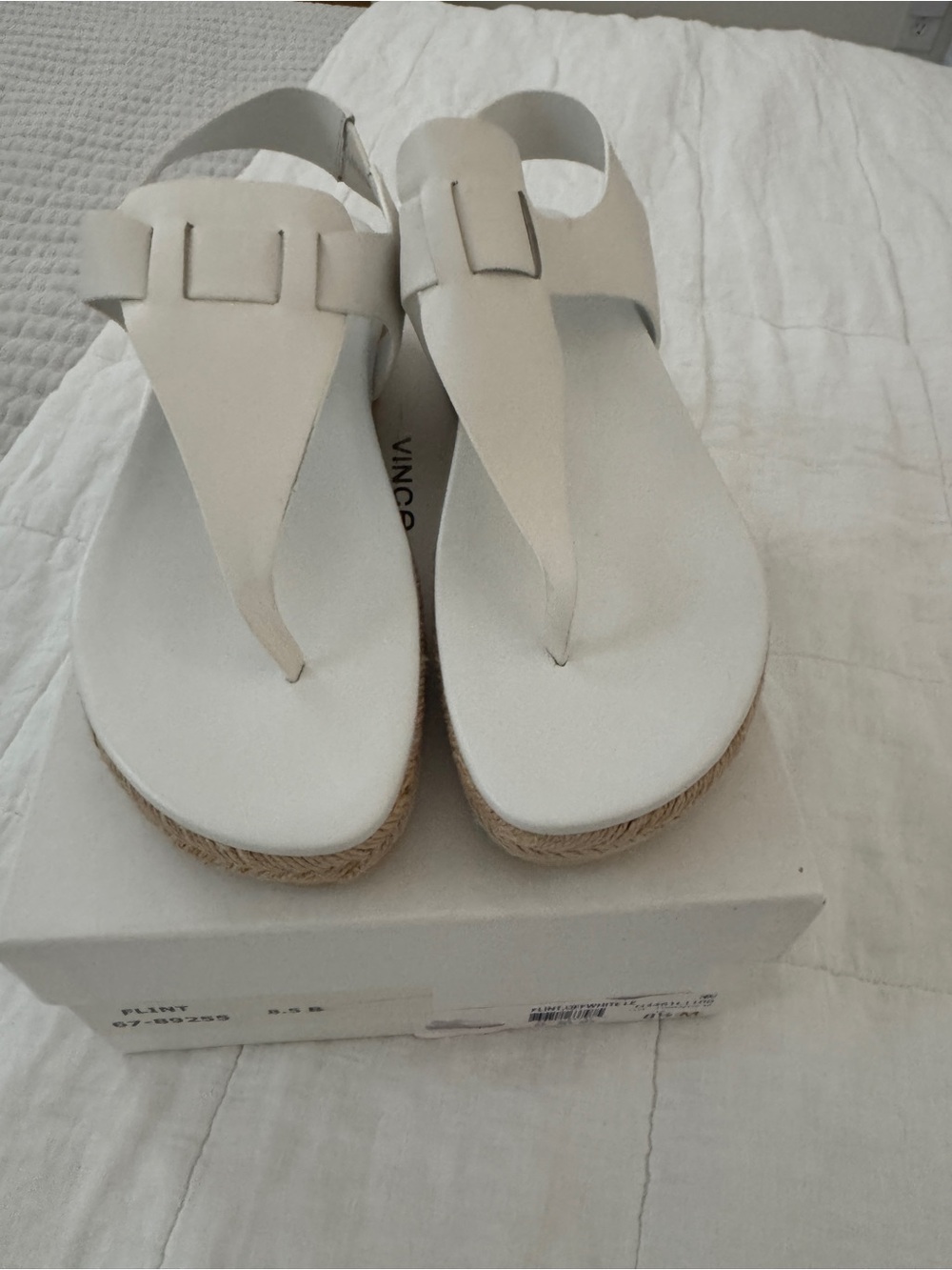 Vince Flint Creamy White Espadrille Thong Sandals NWT 8.5 - Picture 5 of 6